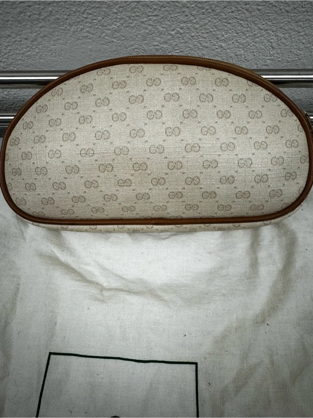 Gucci cream gg